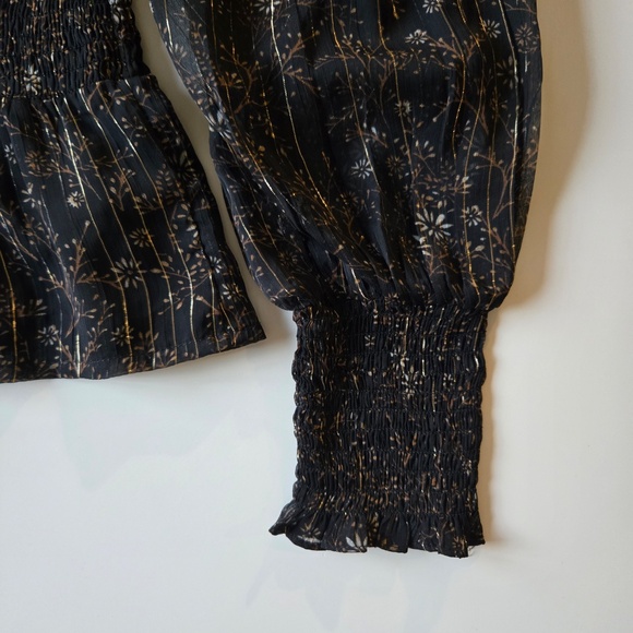 NSR Cropped Fitted Shimmery Top - Picture 6 of 11